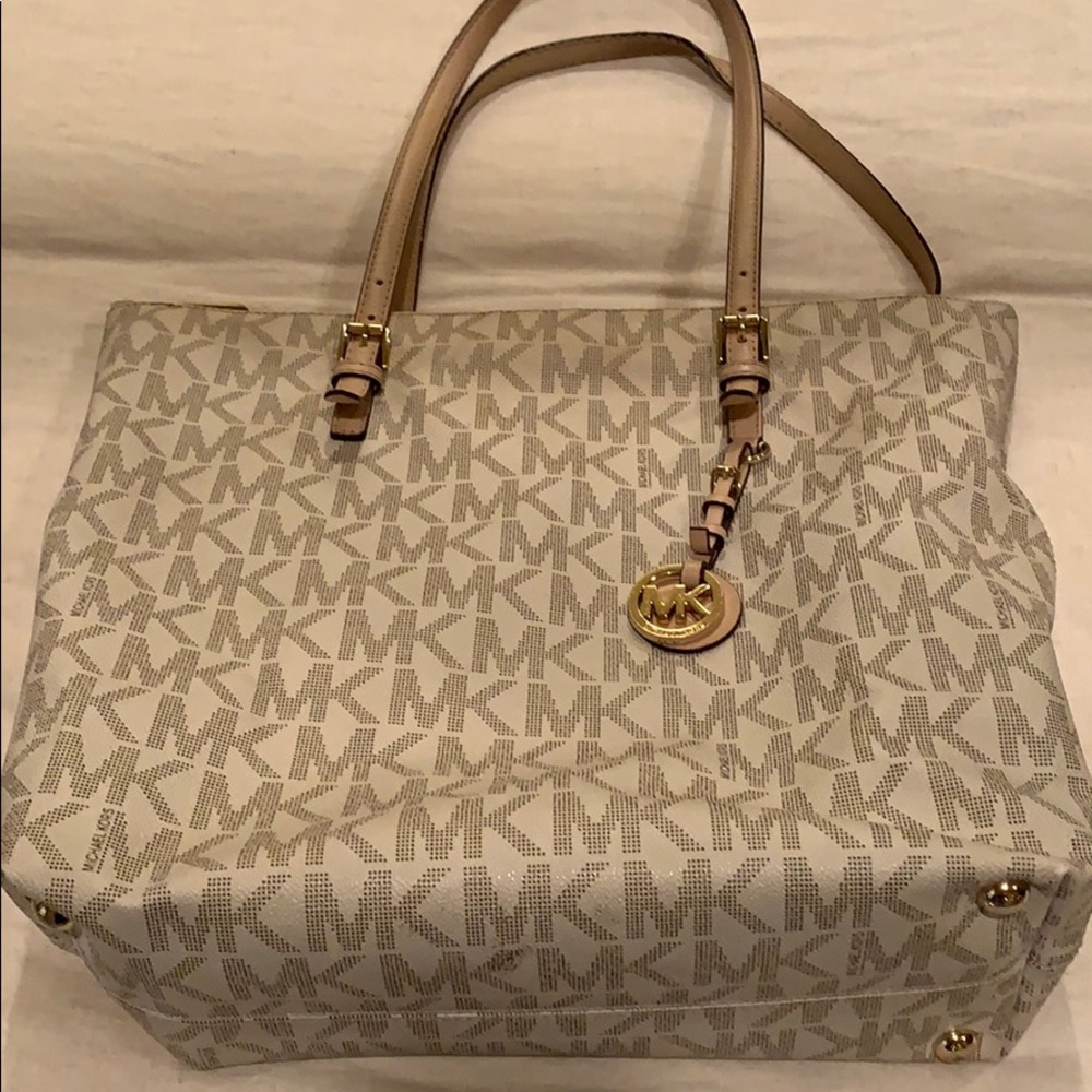 Michael Kors purse